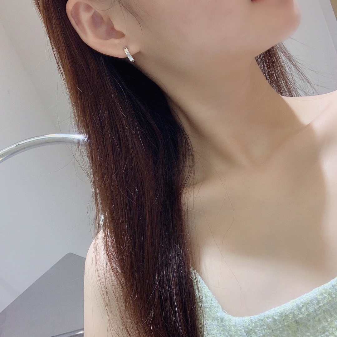 Cartier Silver Mini Hoop Earrings – Minimalist Chic