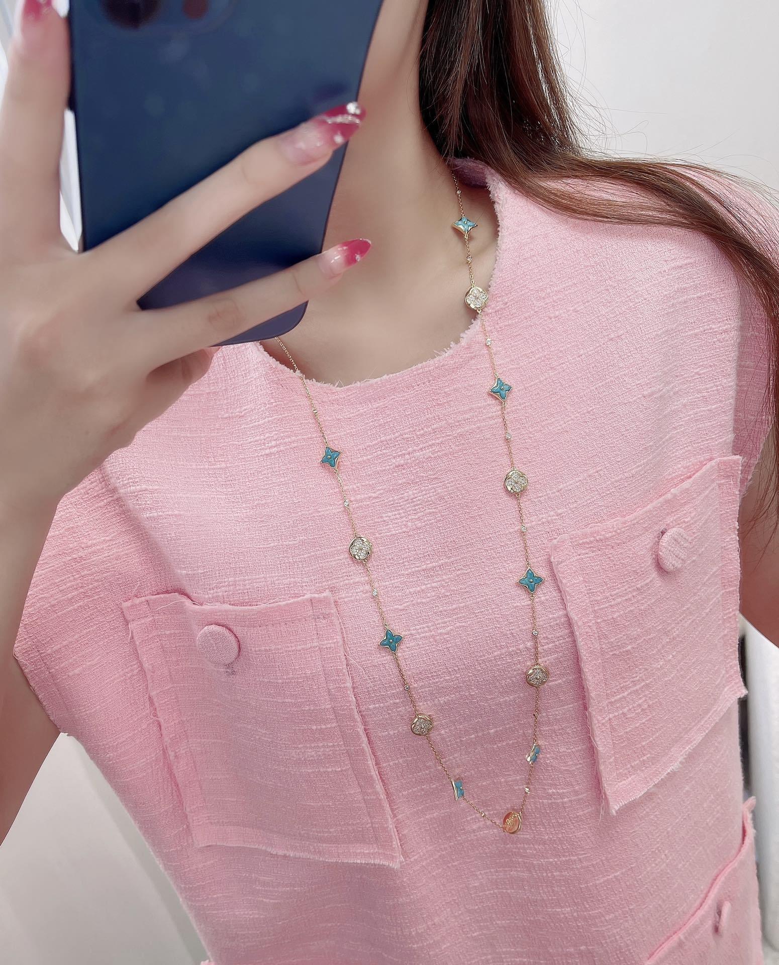 LV Lucky Gram Necklace Gold & Turquoise