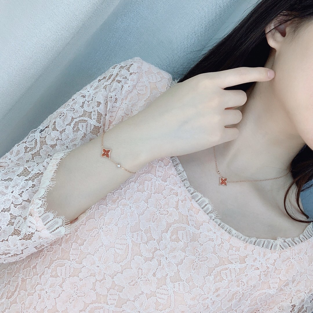 Louis Vuitton Rose Gold Red Clover Set – Necklace & Bracelet