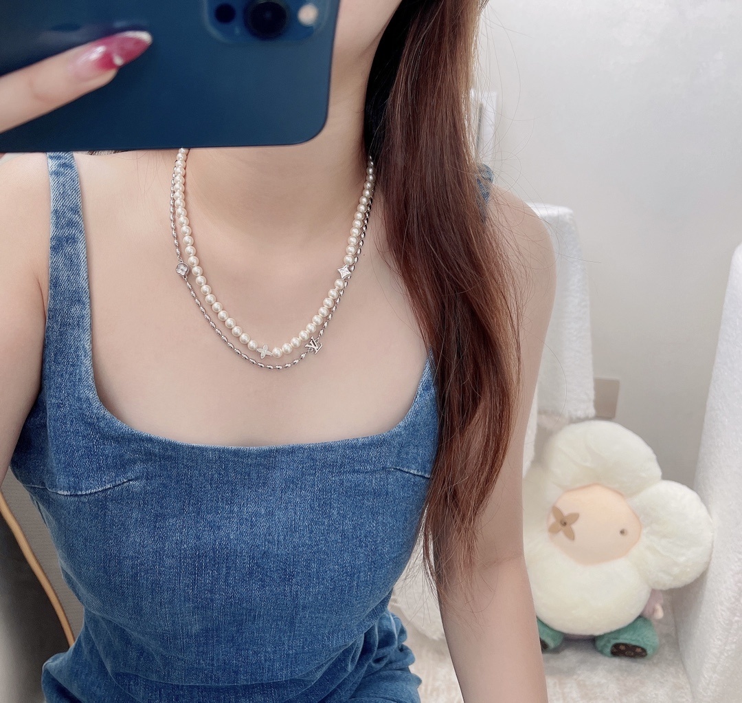 silver Louis Vuitton Pearl Necklace – Louis Vuitton Silver Pearl