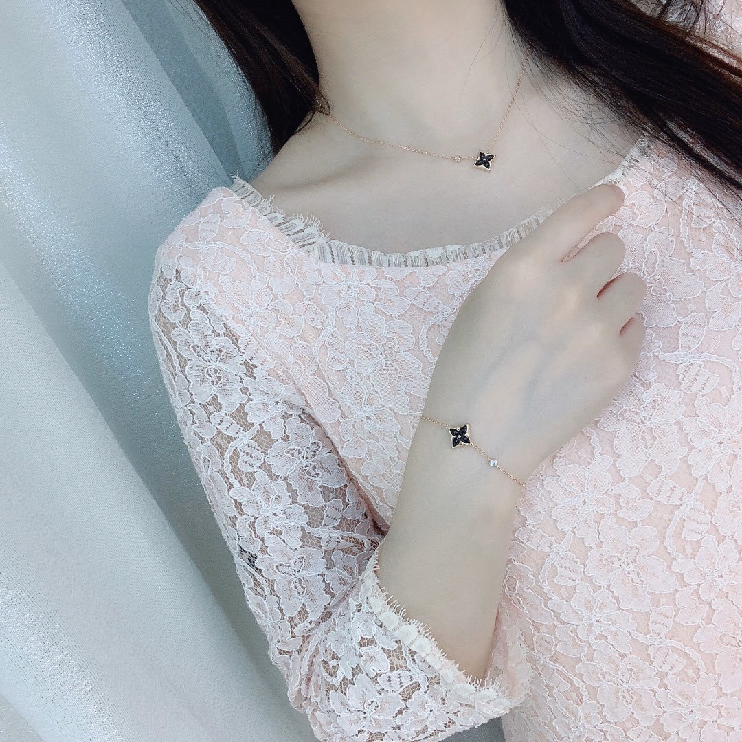 Louis Vuitton Rose Gold Black Flower Necklace Set