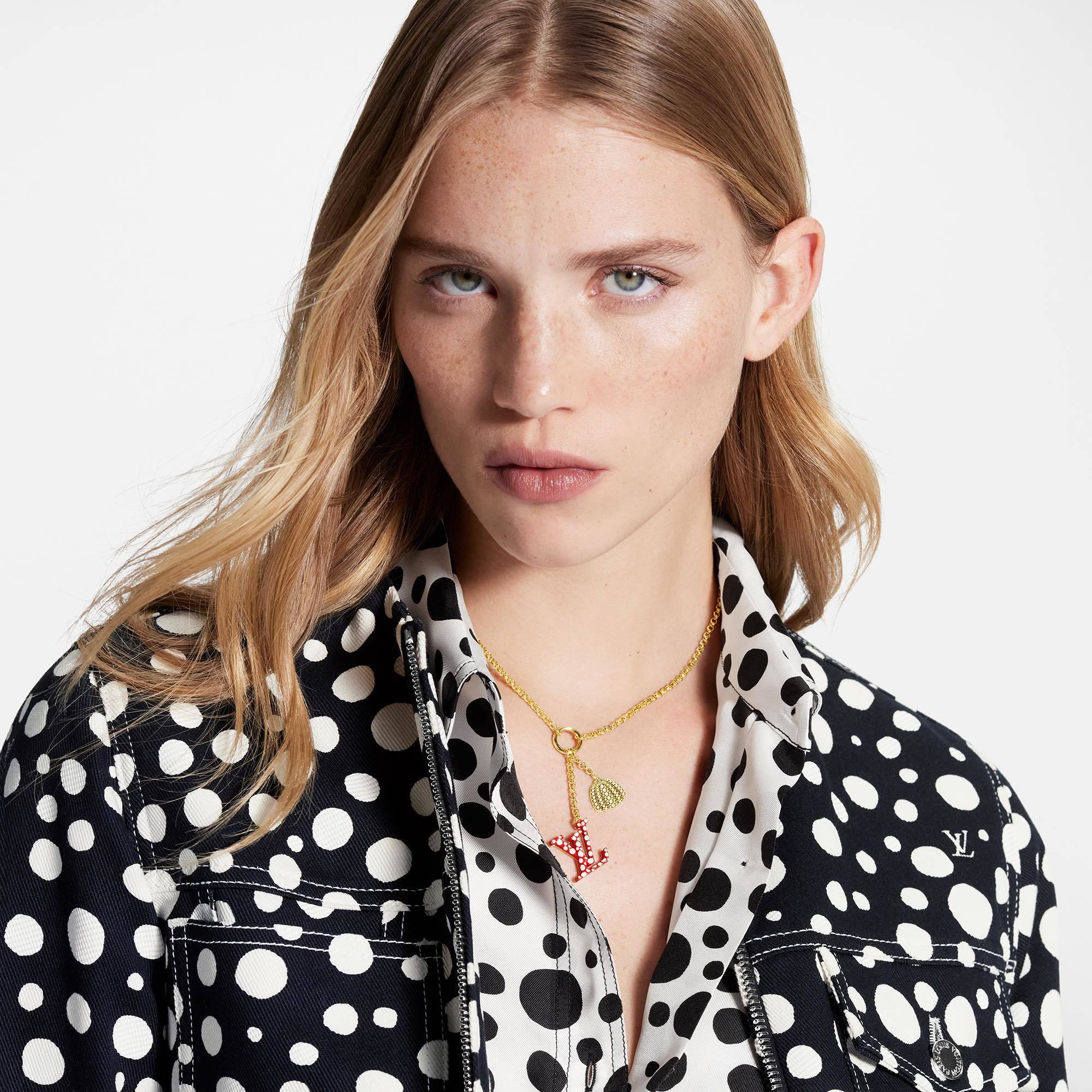 Louis Vuitton Gold Starfish Pendant Necklace – Statement Jewelry