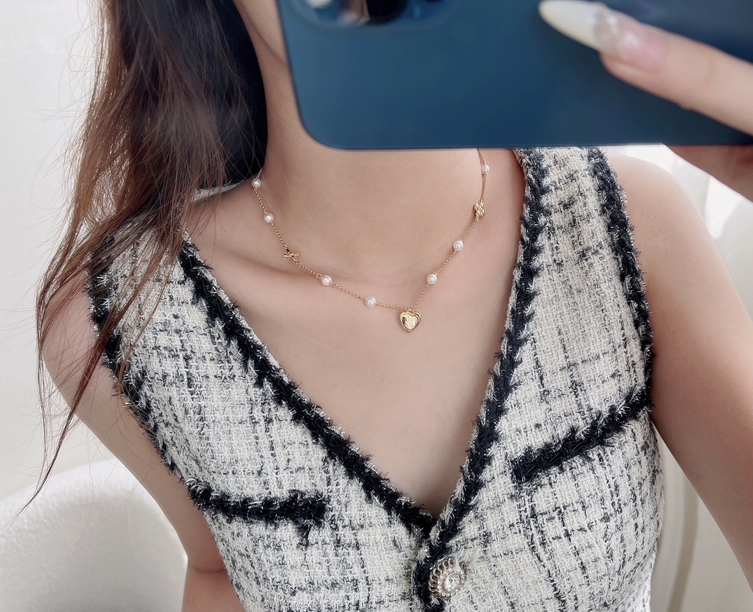 Louis Vuitton Pearl Heart Necklace – Louis Vuitton Gold Pearl Heart
