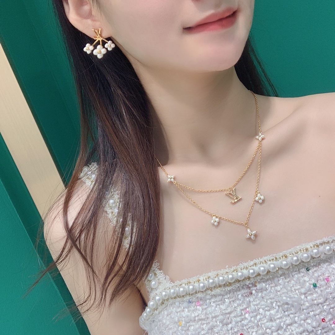 flower Louis Vuitton Gold Necklace – Louis Vuitton Gold Flower Blossom