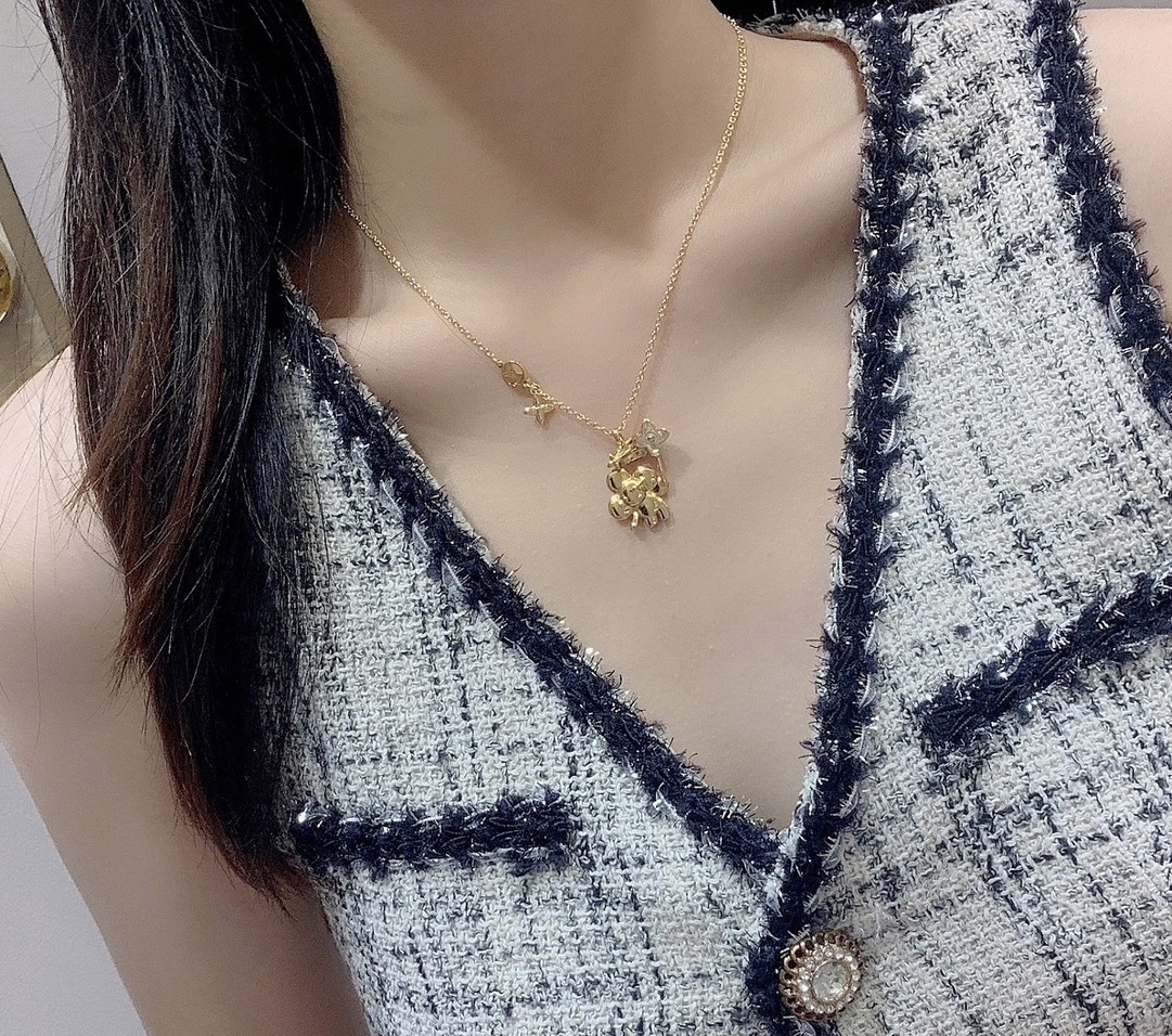 Louis Vuitton Gold Teddy Bear Necklace – Adorable Charm