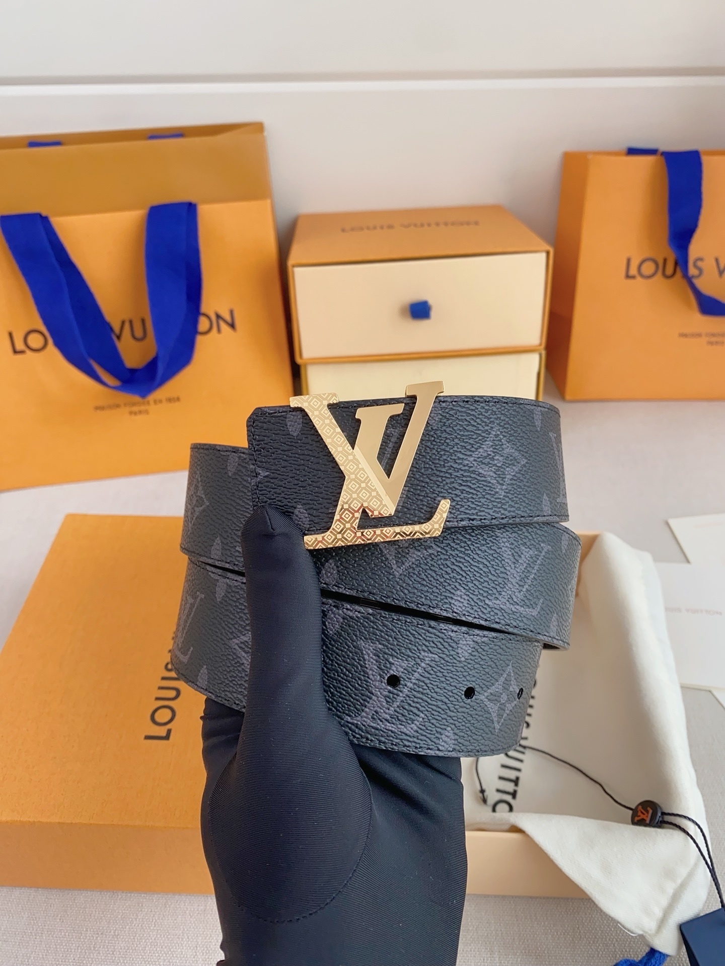 Louis Vuitton LV Initiales 40mm Reversible Monogram Eclipse Belt