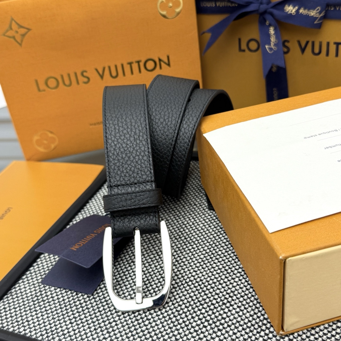 Louis Vuitton Men's Black Grained Leather Belt with Silver Buckle