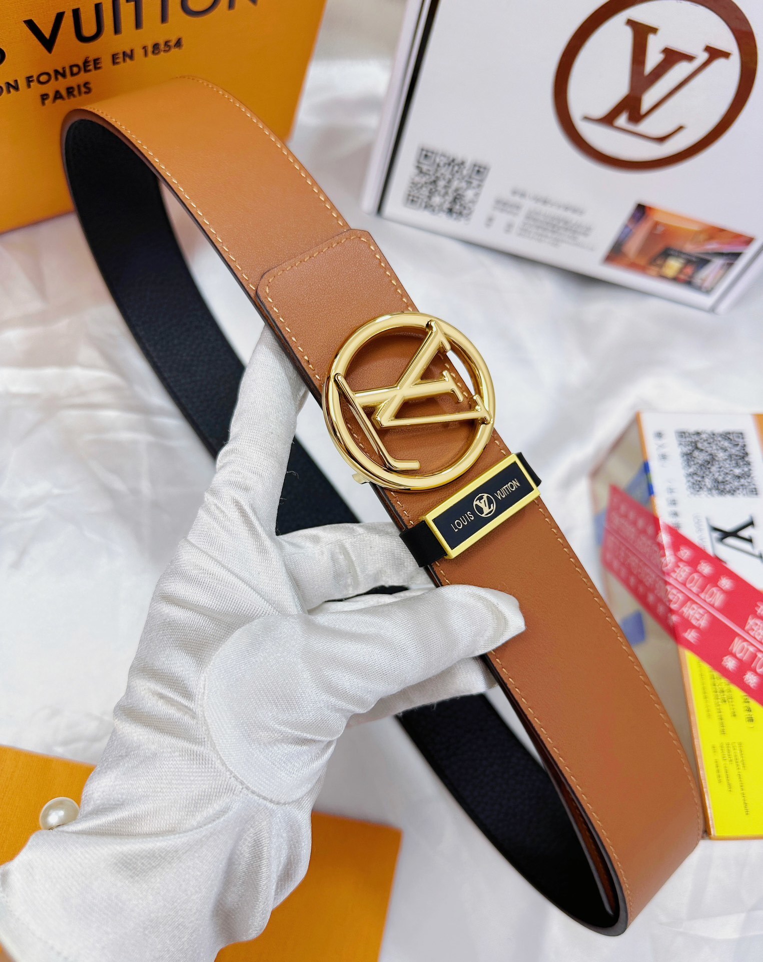 Louis Vuitton Reversible Leather Belt with Silver LV Circle Buckle