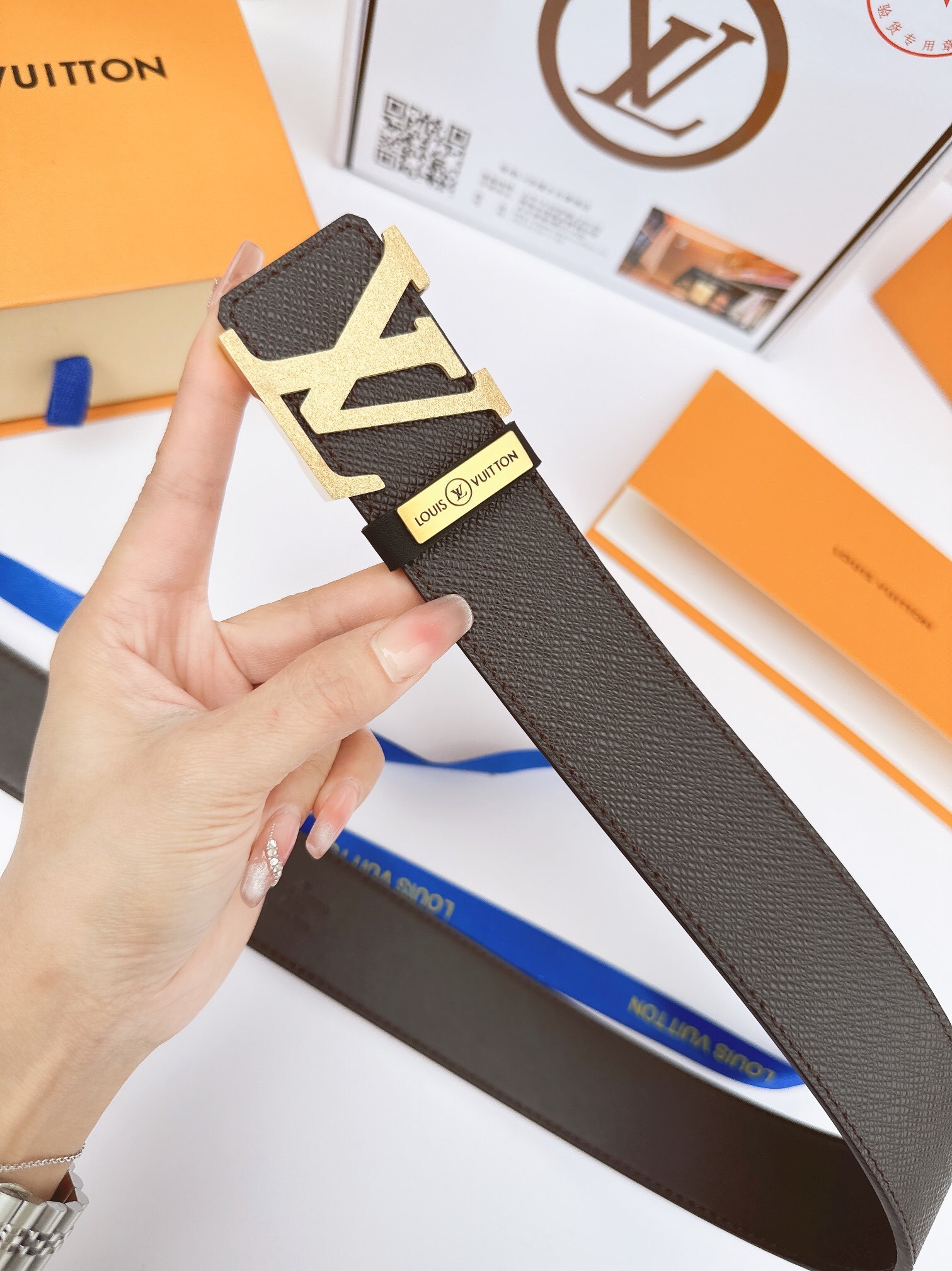 Louis Vuitton Men's Textured Leather Belt with Iconic LV Buckle