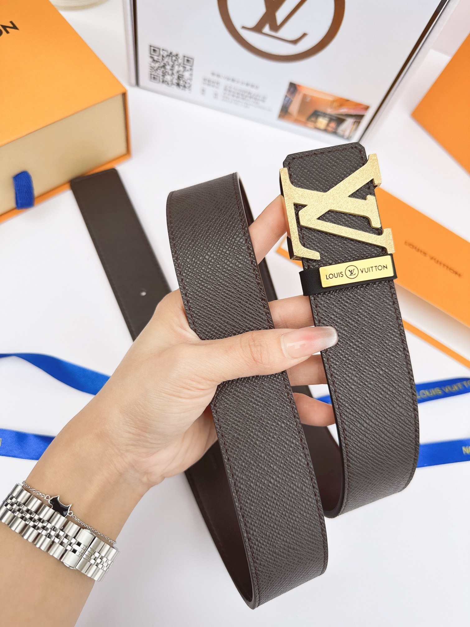 Louis Vuitton Men's Luxury Brown Leather Belt with Gold LV Buckle