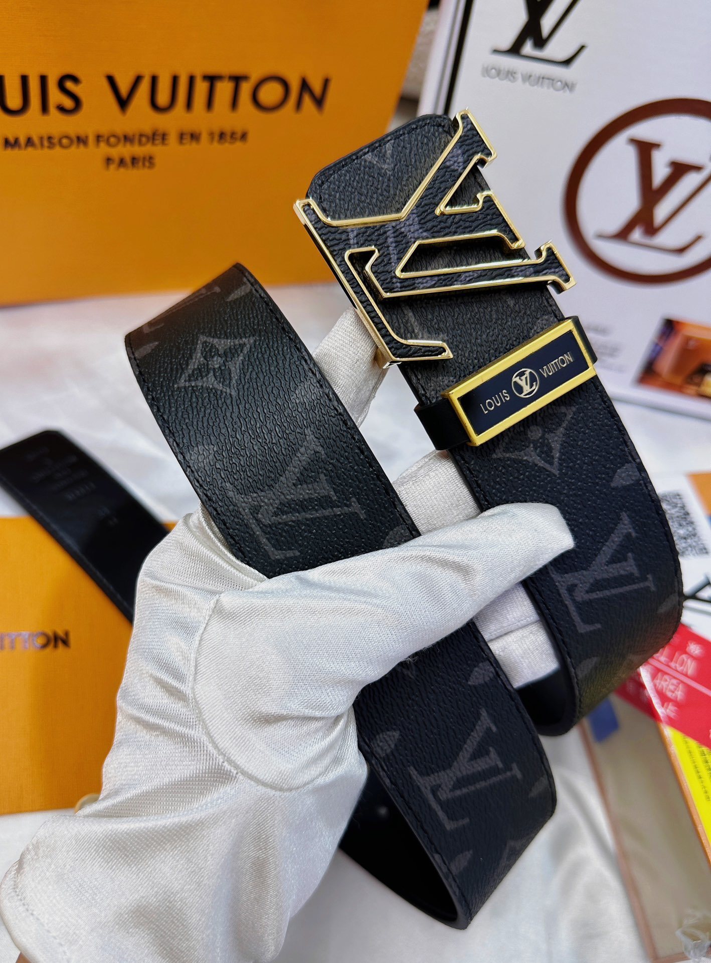 Louis Vuitton Men's LV Initial 40mm Reversible Belt - Premium Styles