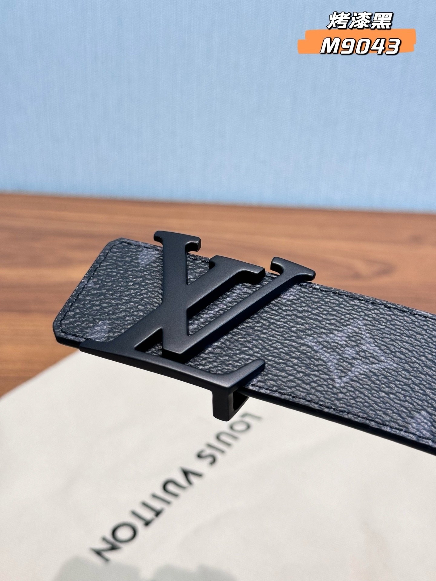 Louis Vuitton LV Initiales 40mm Matte Black Leather Belt M9043
