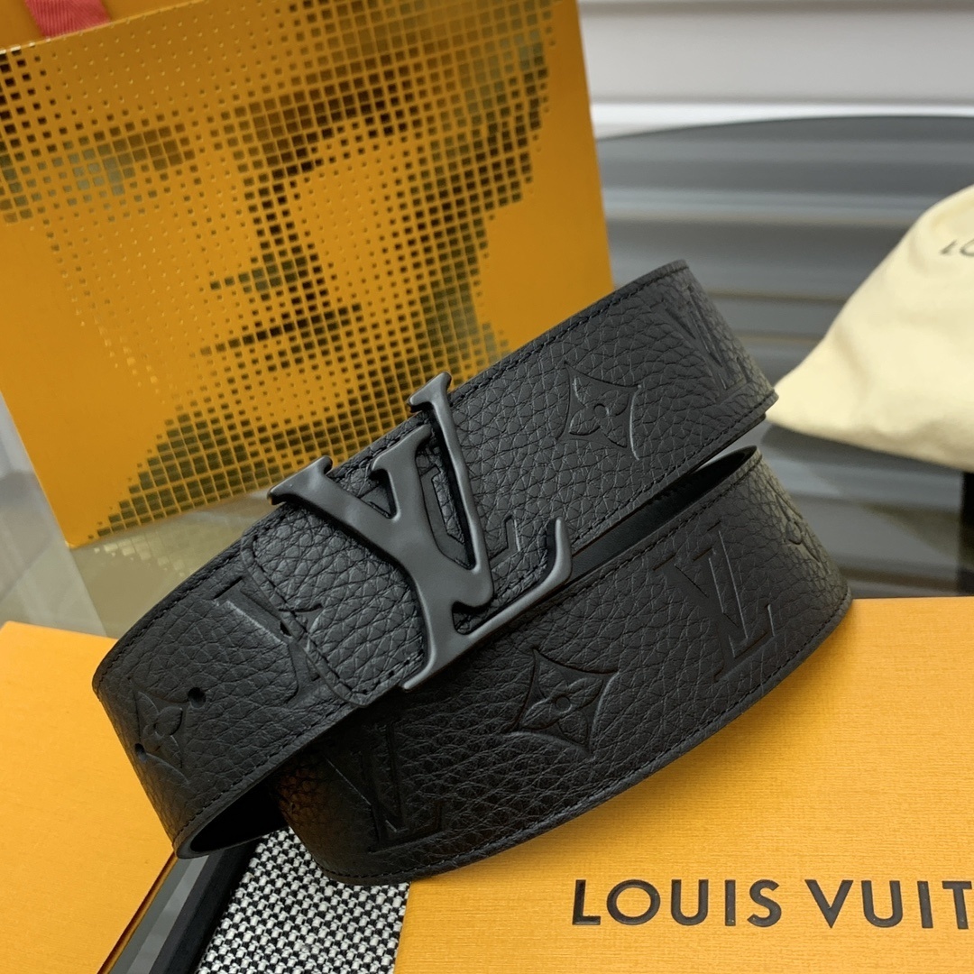 Louis Vuitton LV Initial 40mm Black Monogram Taurillon Leather Belt