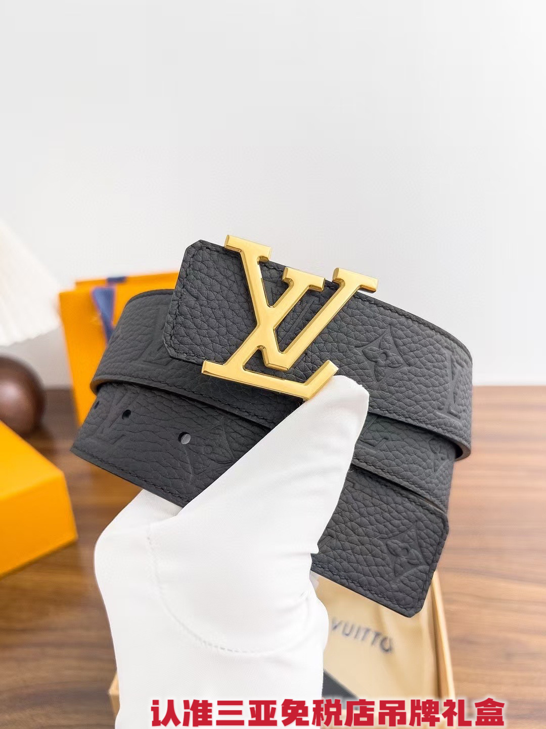 Luxury LV Initiales Monogram Leather Belt in Black and Gold
