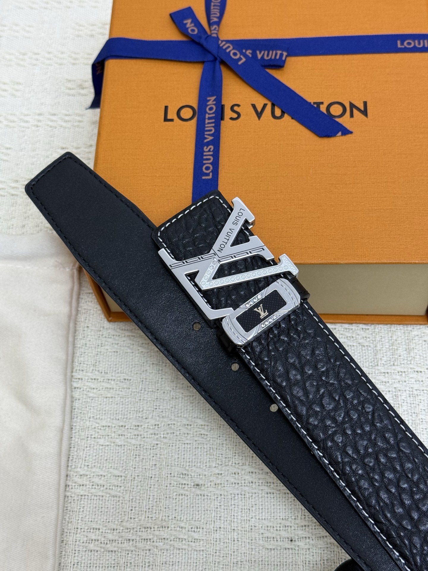 Louis Vuitton Men's Black Grained Leather Belt with Silver LV Buckle