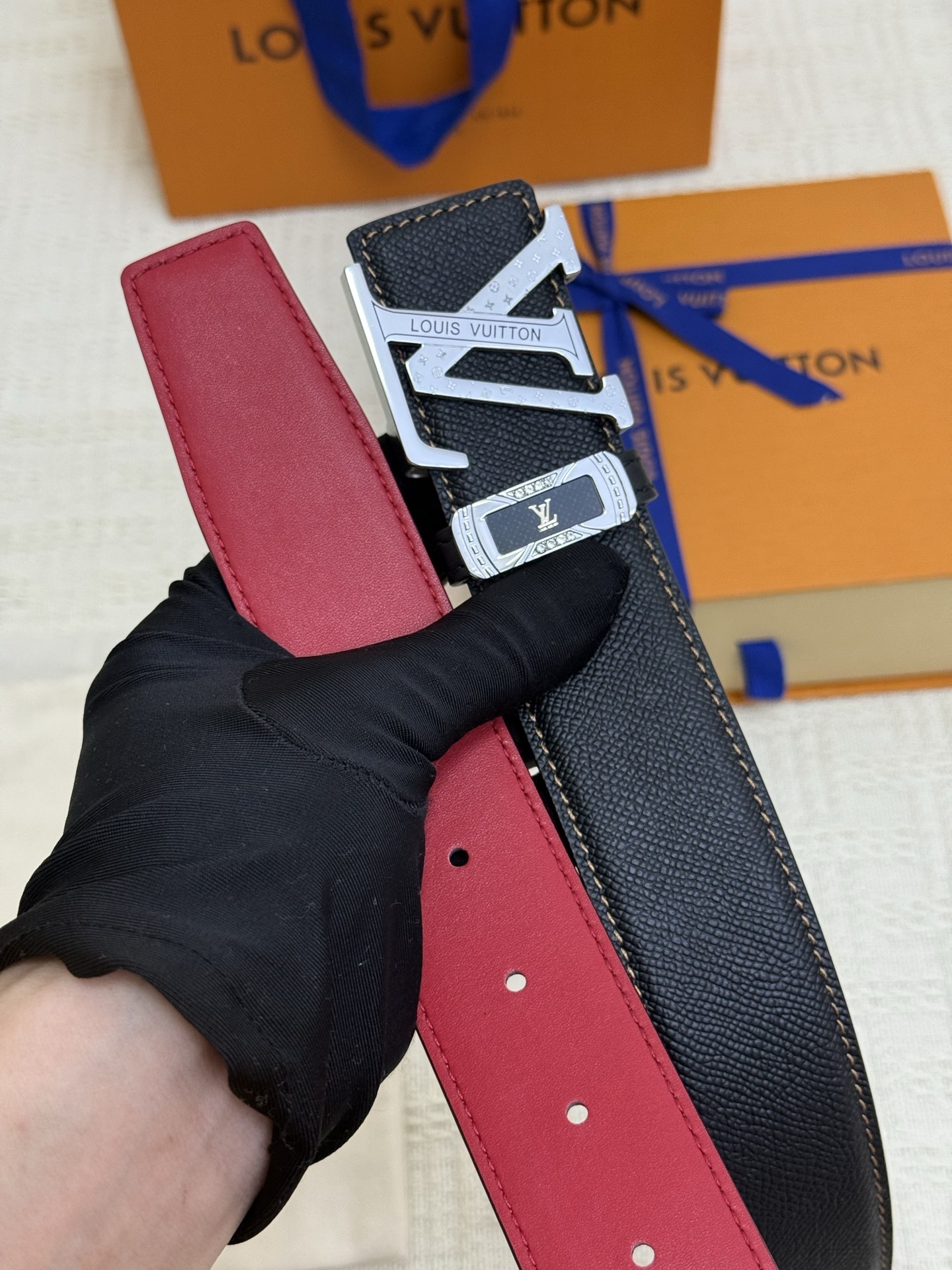 Louis Vuitton Silver LV Initials Buckle Black Textured Leather Belt