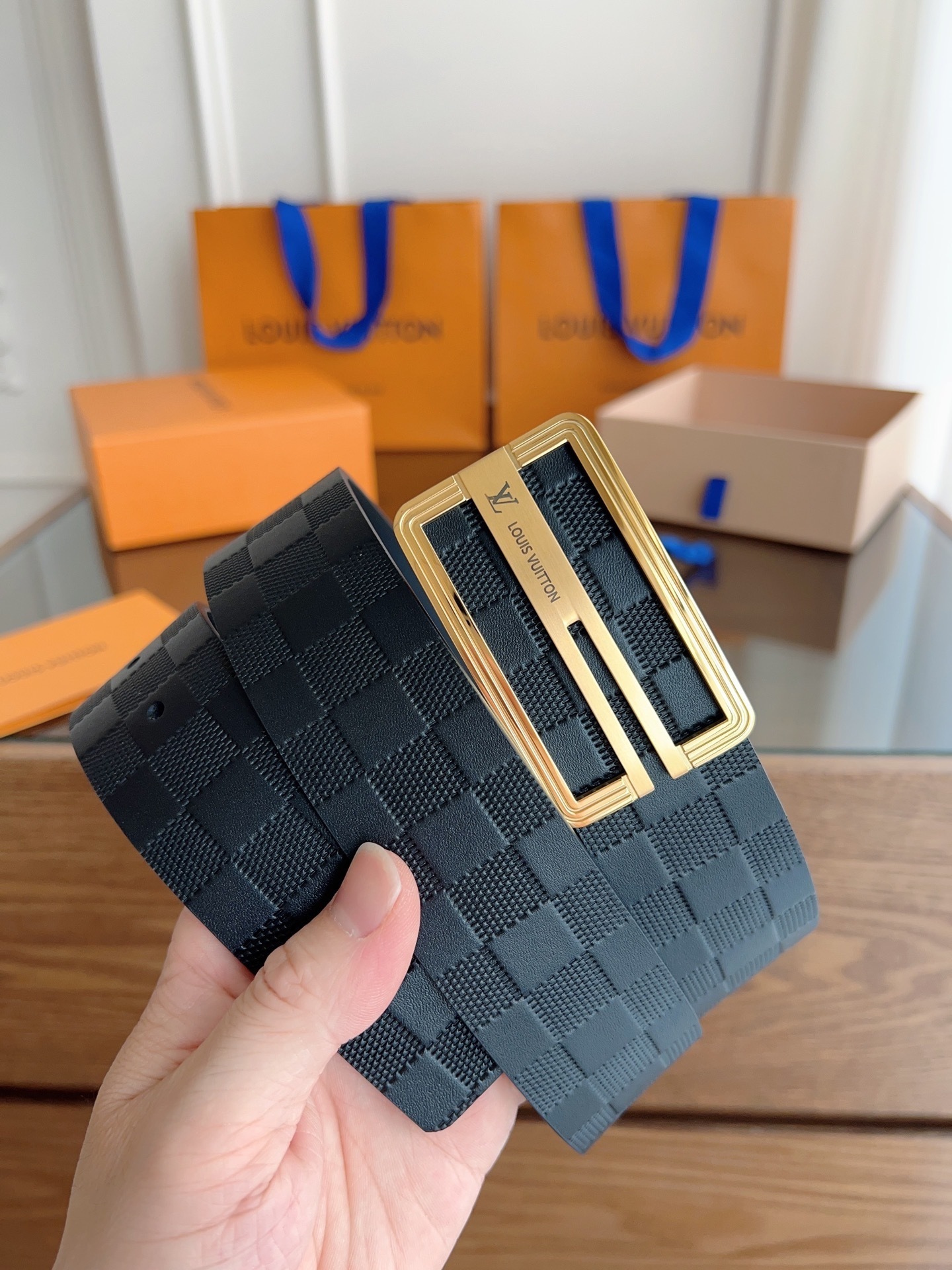 Louis Vuitton Men's Damier Leather Belt - Gold Buckle Luxury Accessory