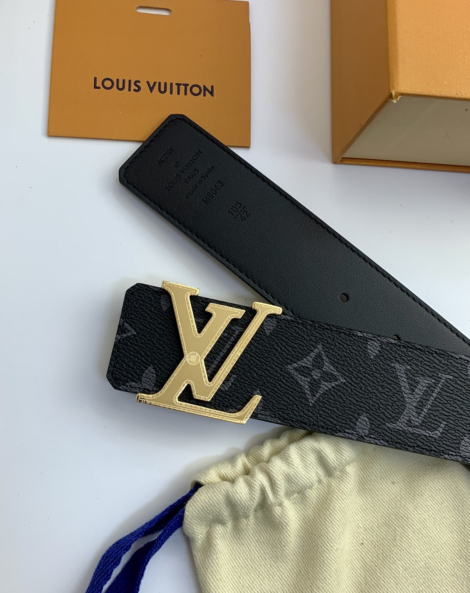 Louis Vuitton LV Initiales 40mm Reversible Monogram Eclipse Belt