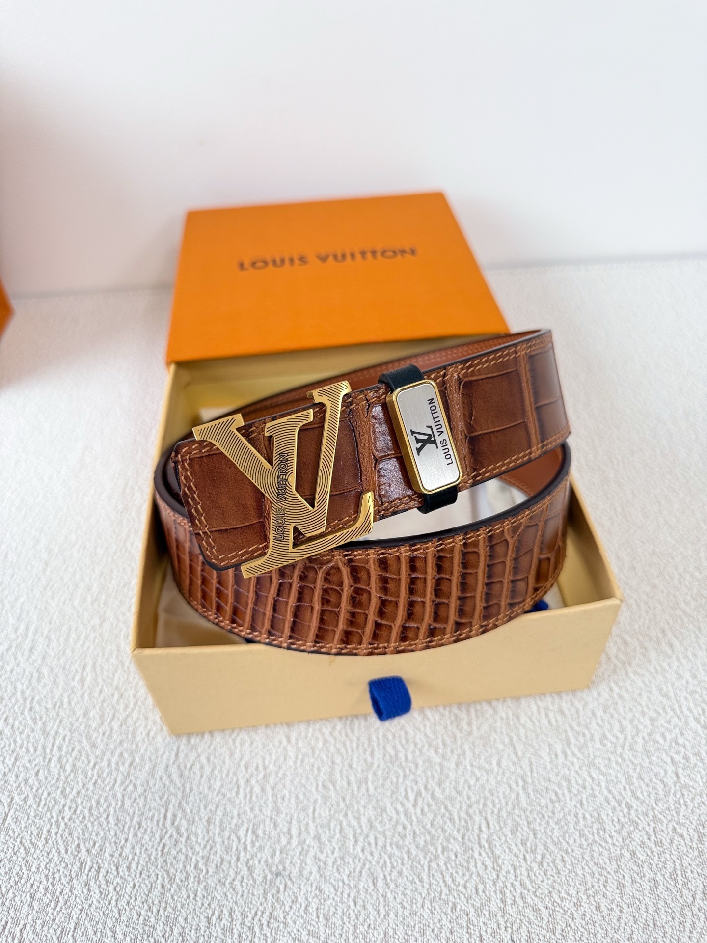 Premium LV Men's Crocodile Leather Belt with Luxury Buckle