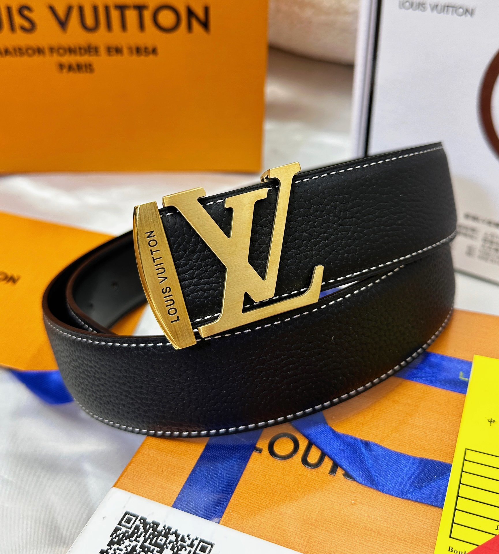 Louis Vuitton LV Initiales Black Grained Leather Belt for Men
