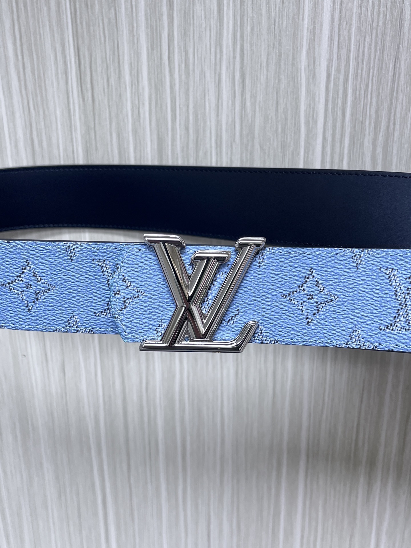 Louis Vuitton LV Initiales 40mm Reversible Monogram Leather Belt
