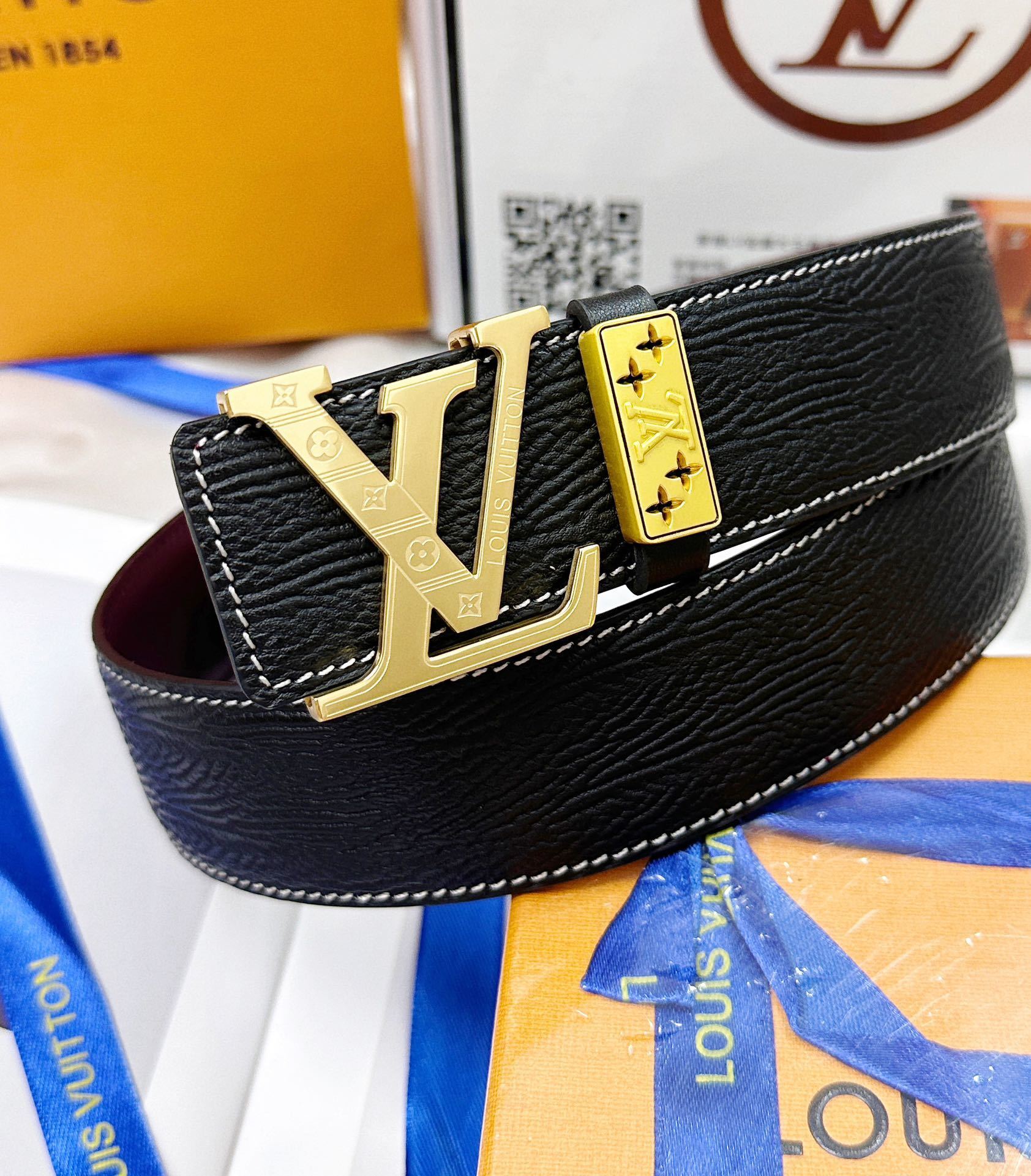 Louis Vuitton LV Initial 40mm Grained Leather Belt for Men