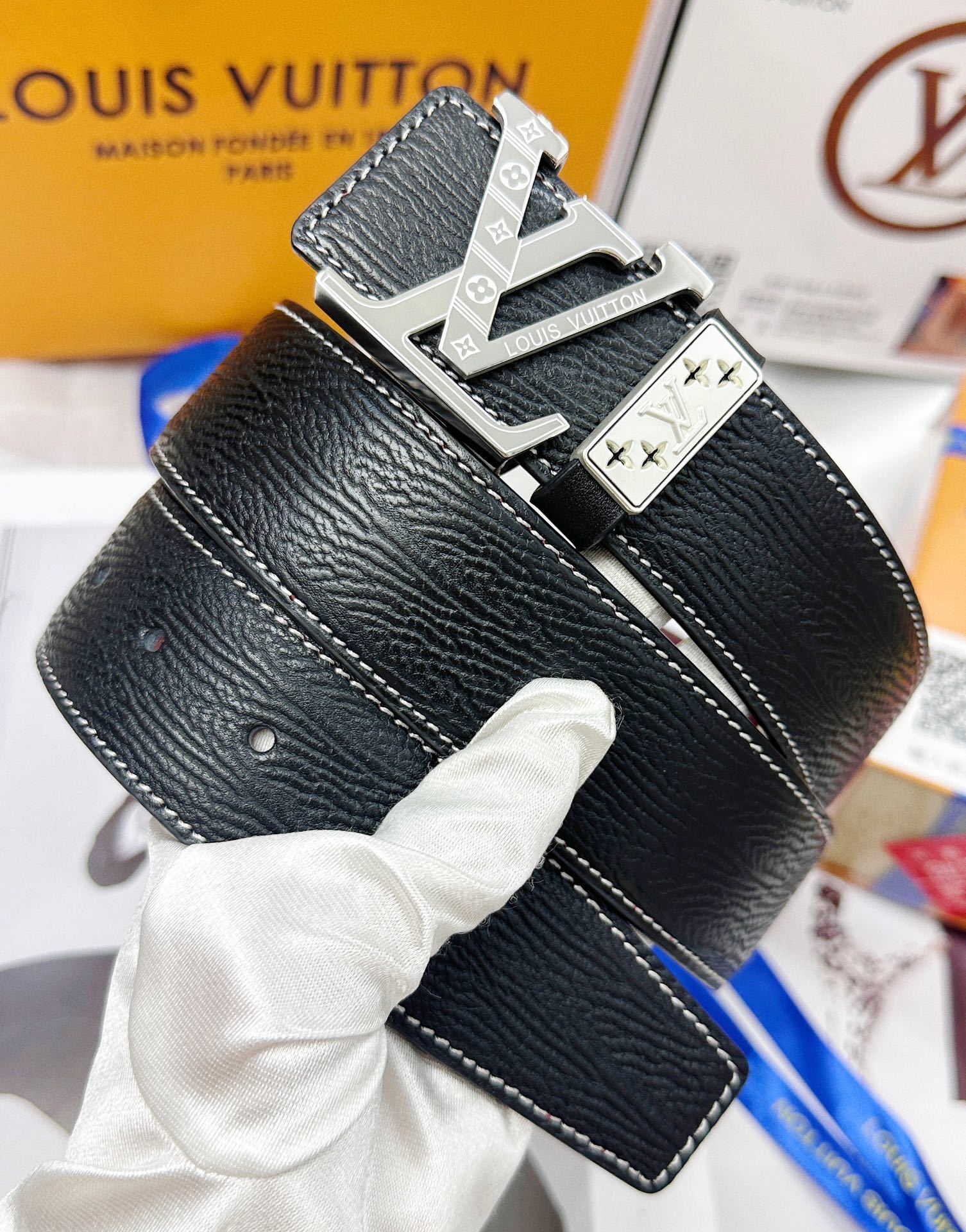 Louis Vuitton LV Initial Silver Buckle Black Textured Leather Belt
