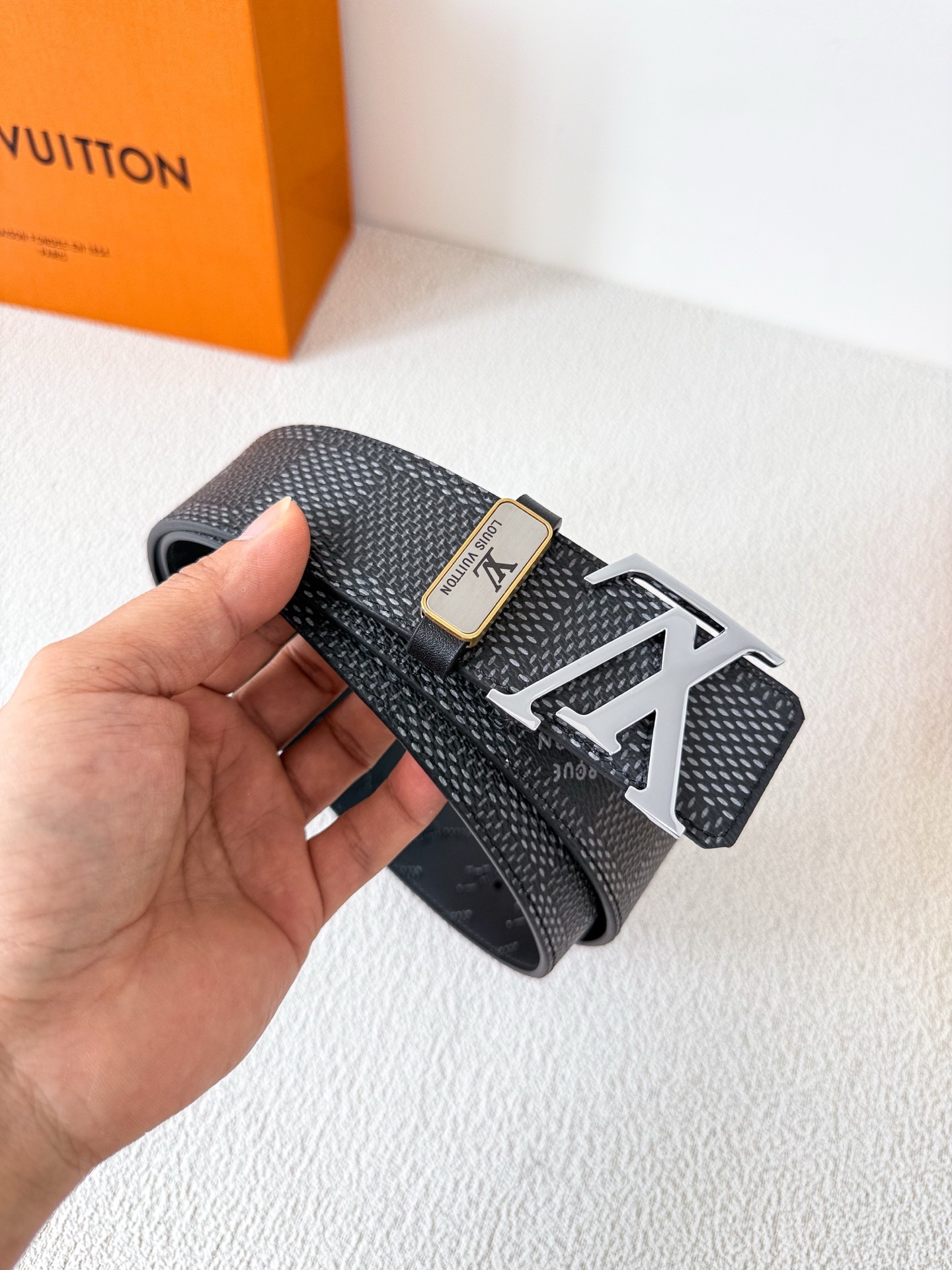 Louis Vuitton Men's LV Initial Buckle Belt - Luxury Textured Leather