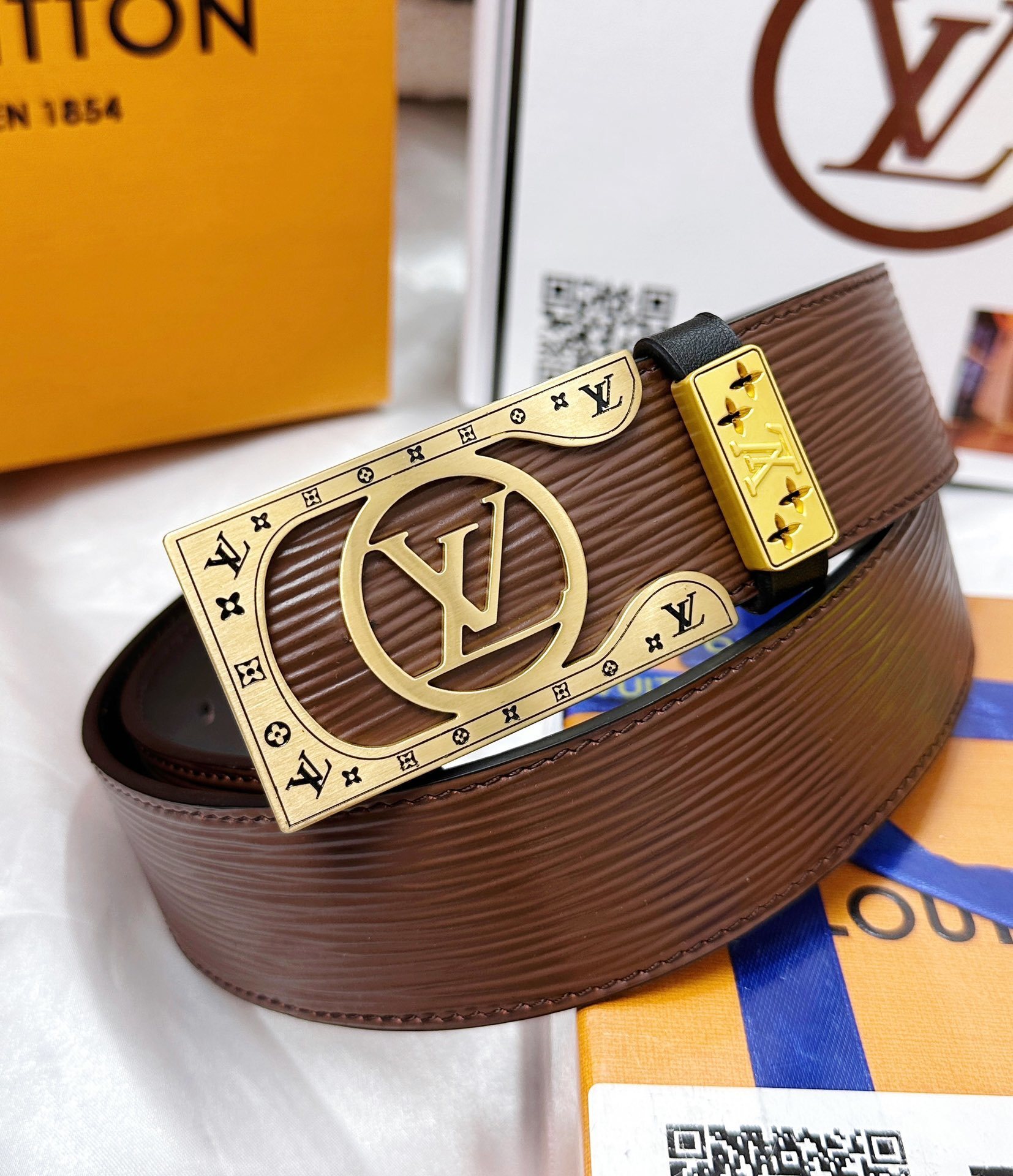 Men's Luxury Epi Leather Belt with Ornate Plate Buckle