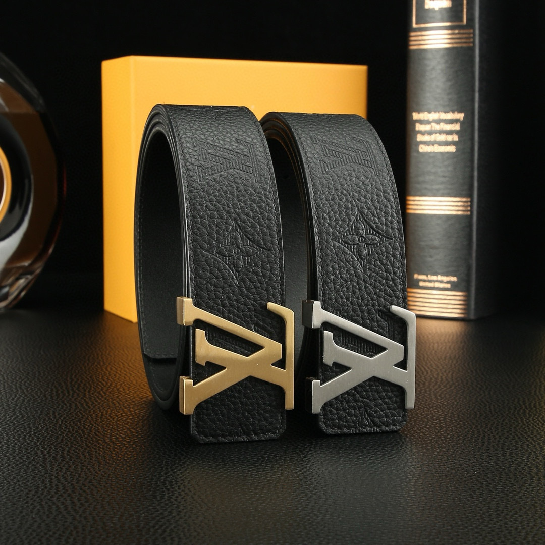 Louis Vuitton LV Initiales 40mm Reversible Taurillon Leather Belt