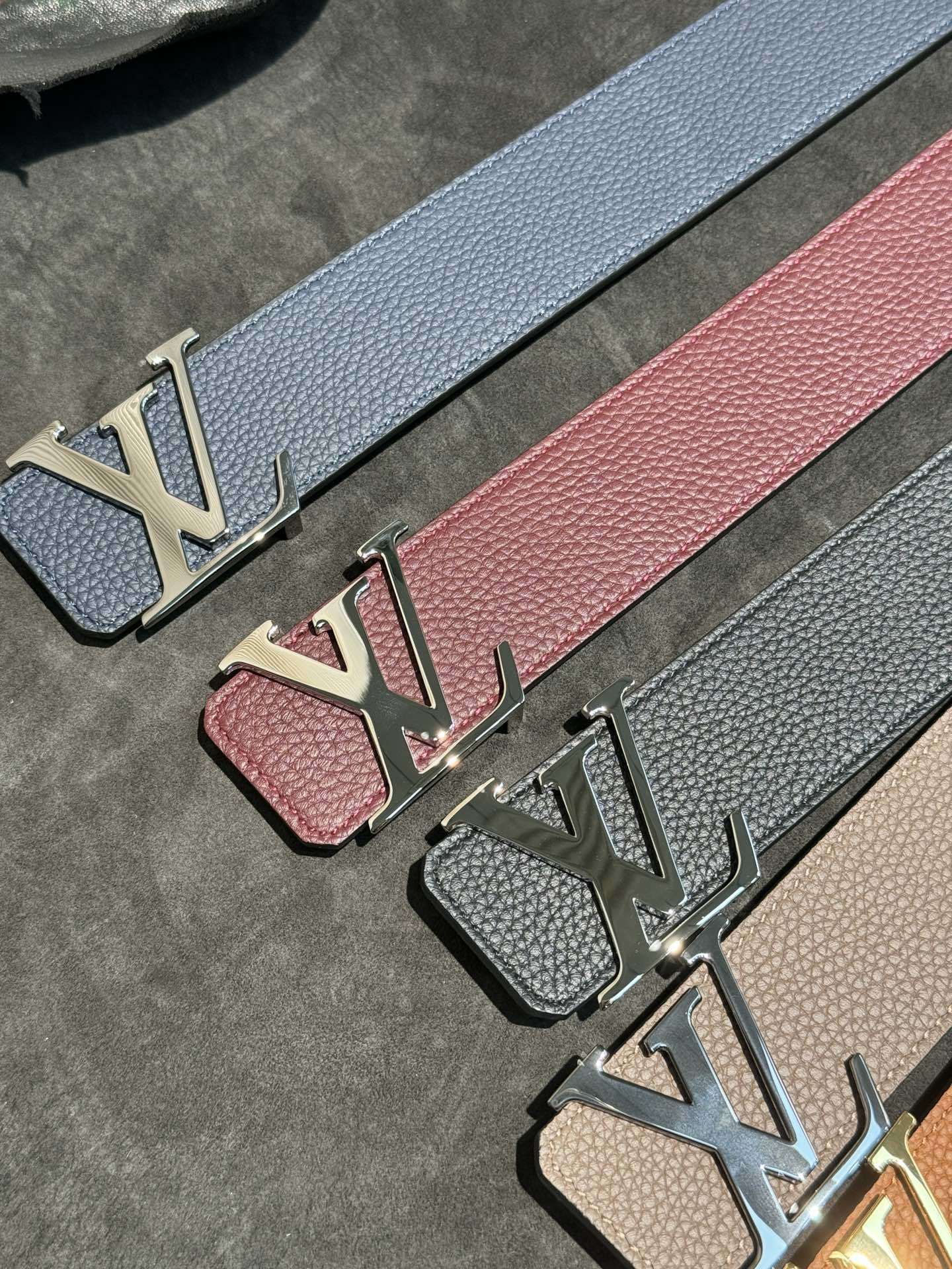 Louis Vuitton LV Initiales 40mm Brown Grained Leather Men's Belt