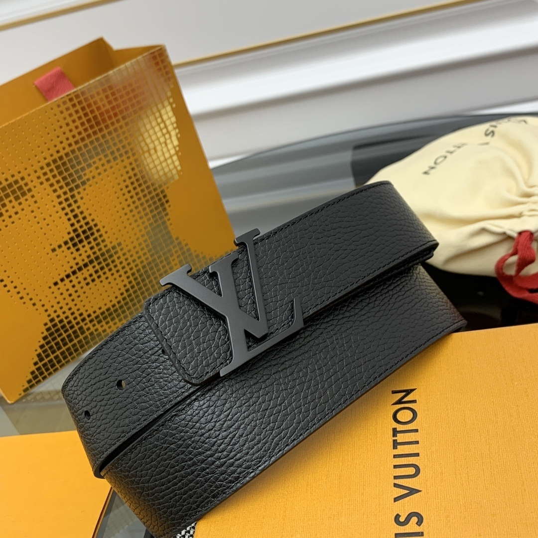 Louis Vuitton LV Initiales Men's Grained Leather Belt - Matte Black