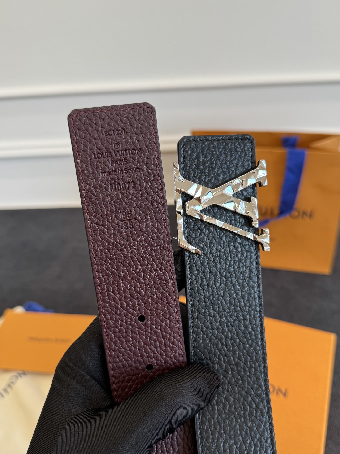 Louis Vuitton Men's LV Initiales Reversible Belt - Black Leather