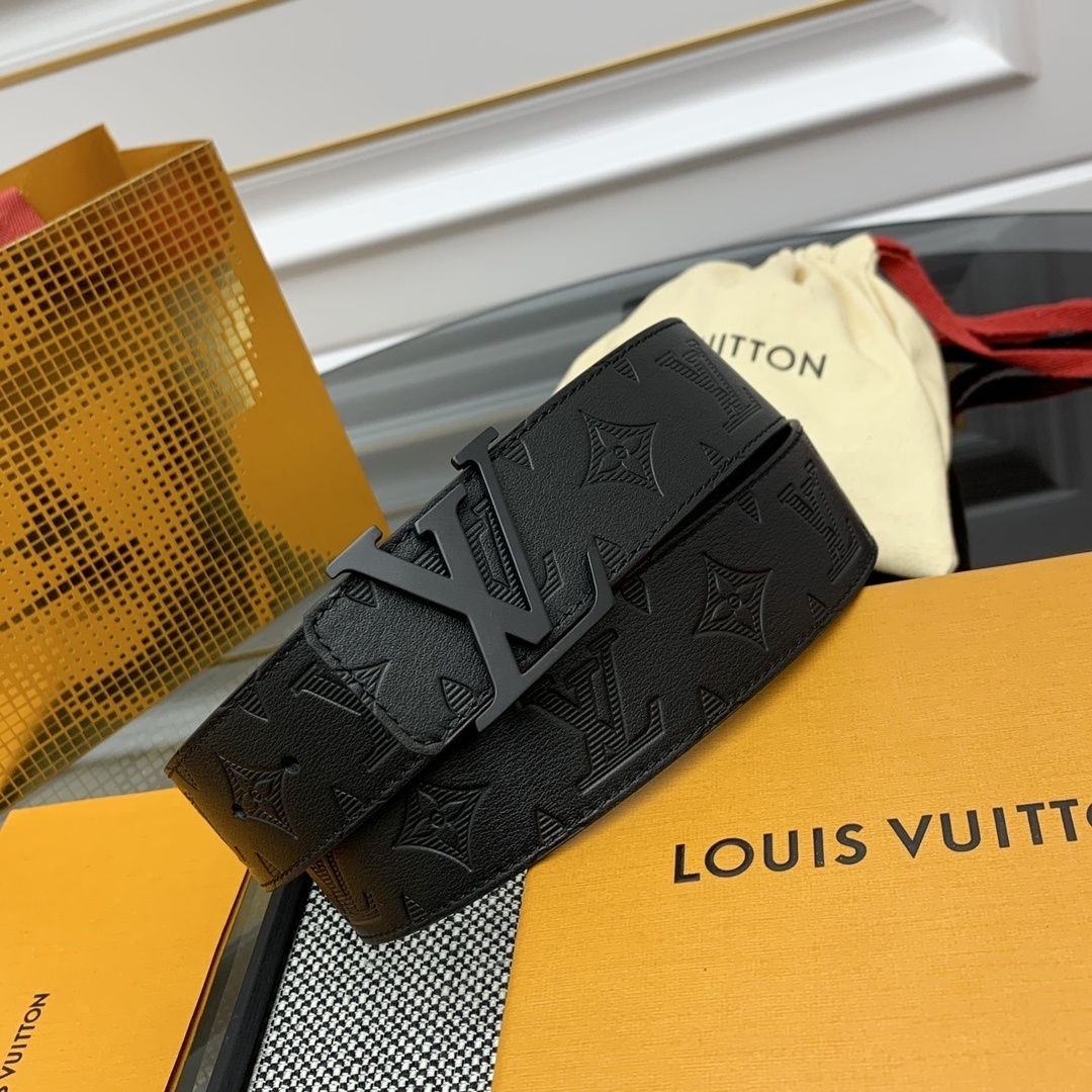 Louis Vuitton Men's Black Monogram LV Initiales Leather Belt