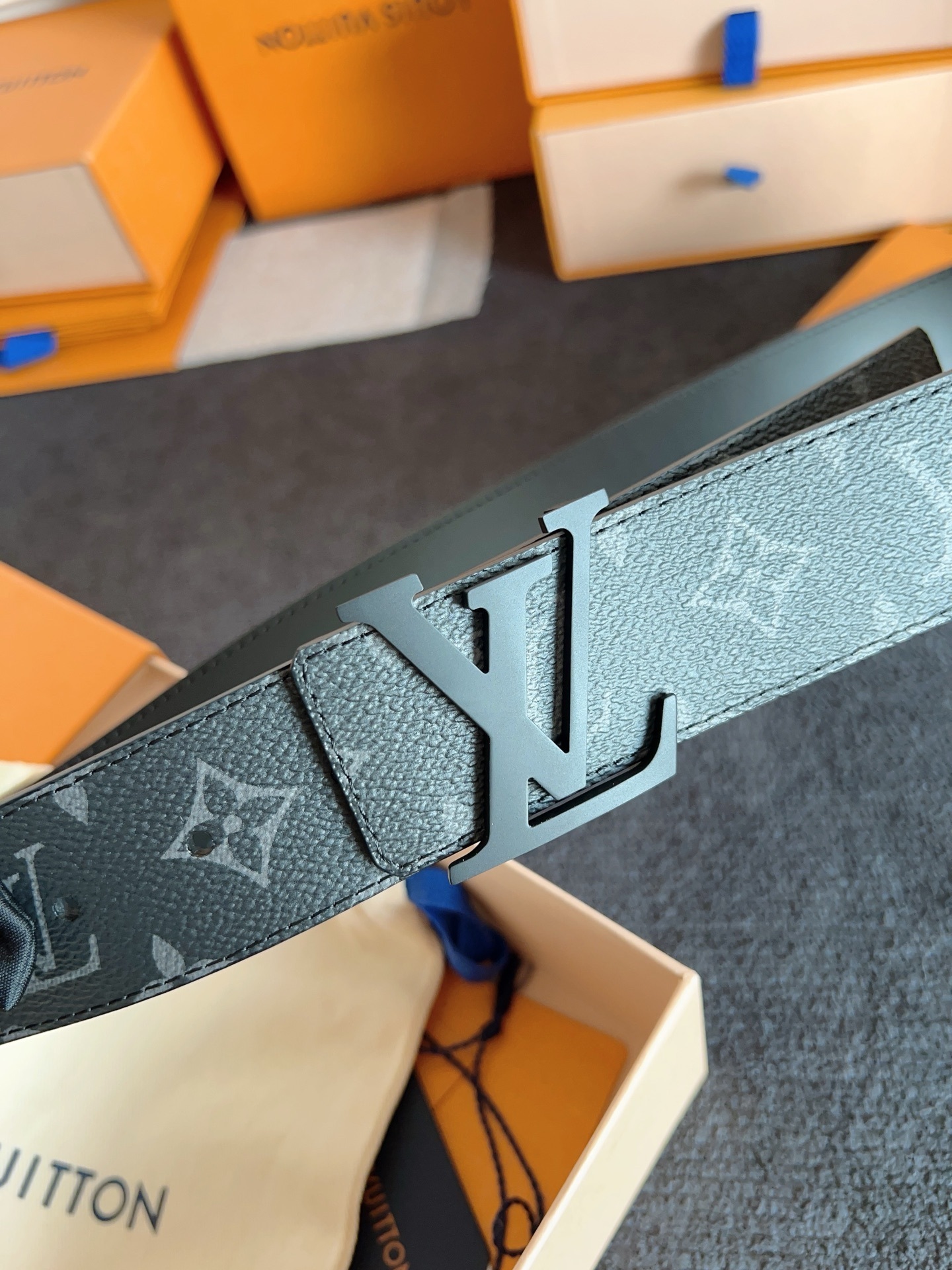 Louis Vuitton LV Initiales 40mm Reversible Belt M0449 - Size 95/38