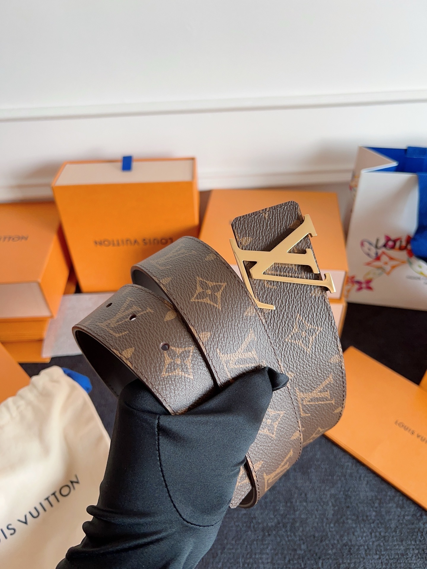 Louis Vuitton LV Initiales 40mm Reversible Belt M0323 Size 95/38