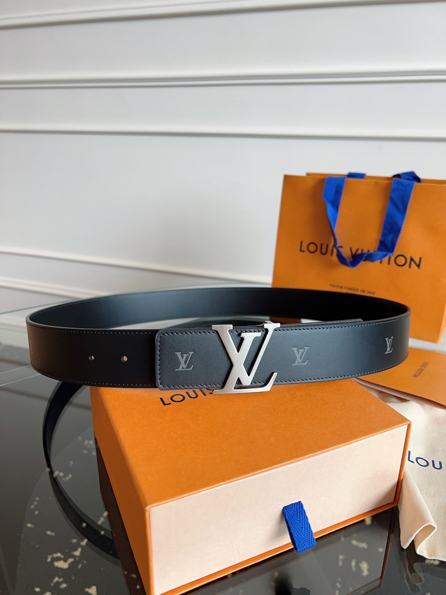 Louis Vuitton Men's Black Leather Belt with Silver LV Logo