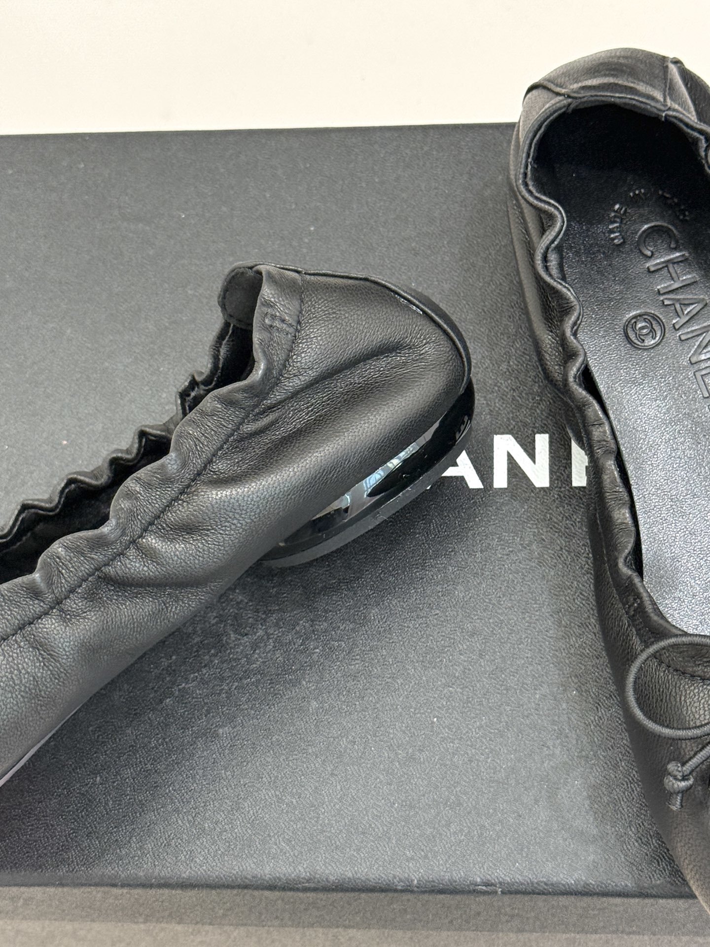 Chanel Black Leather Ballet Flats with CC Logo and Bow