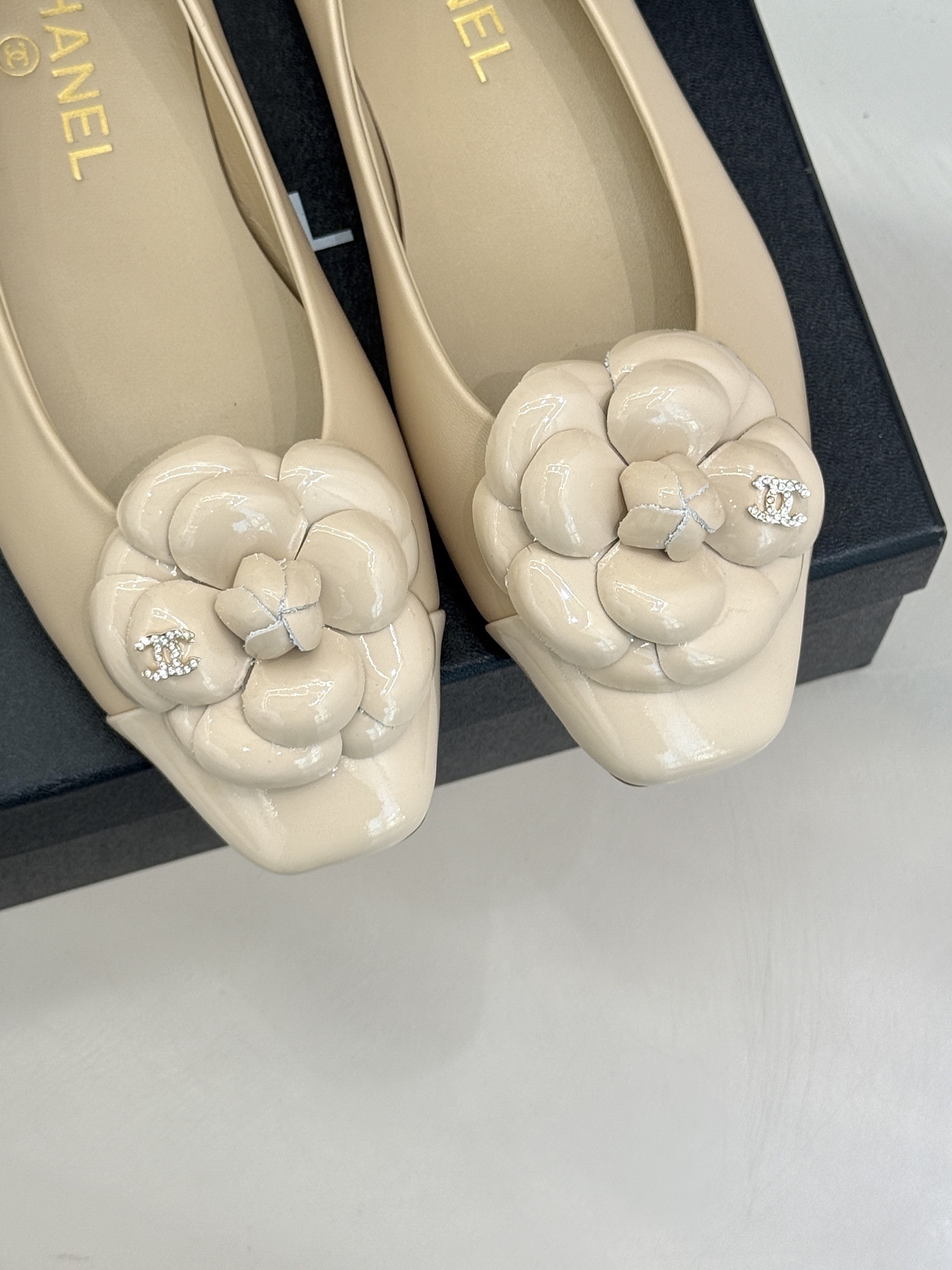 Chanel Camellia Beige Leather Ballet Flats – Elegant Square Toe