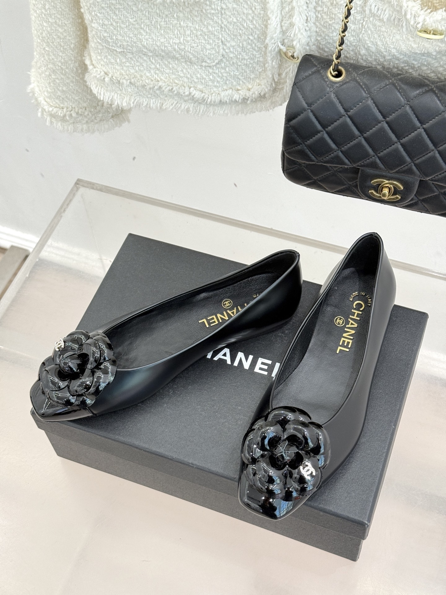 Chanel Camellia Lambskin Ballet Flats – Elegant Black Designer Shoes