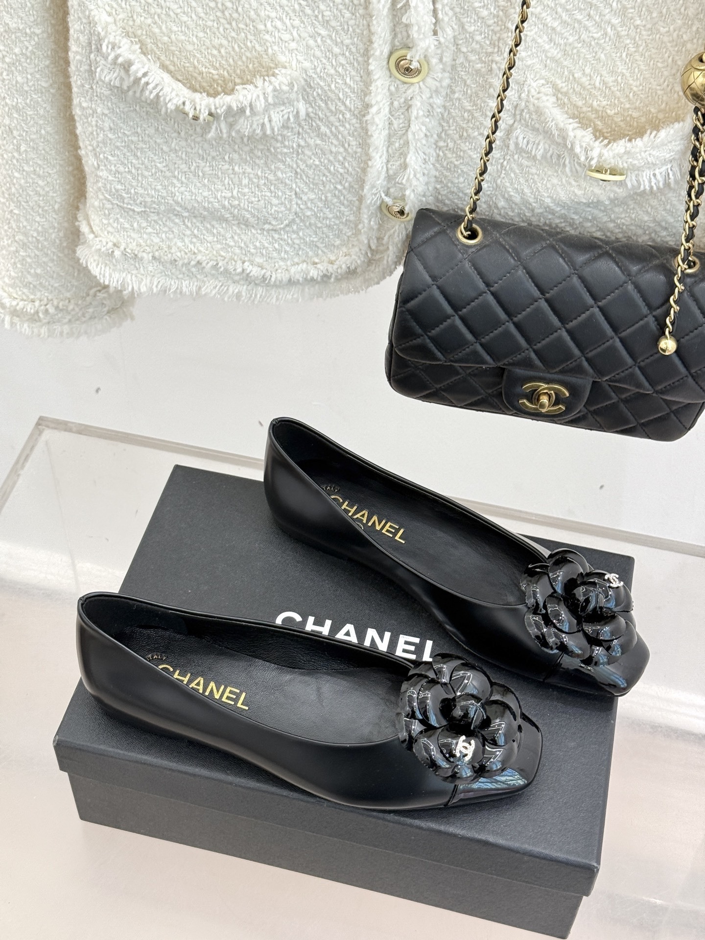 Chanel Camellia Lambskin Ballet Flats – Elegant Black Designer Shoes