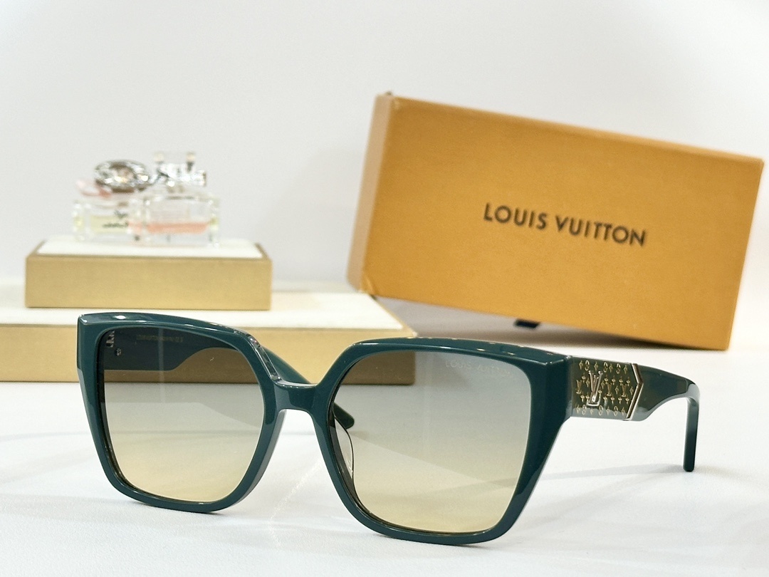 Louis Vuitton Women’s Oversized Monogram Sunglasses – Dusty Rose