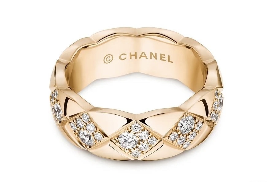 Chanel Coco Crush Ring – 18K Beige Gold with Diamonds