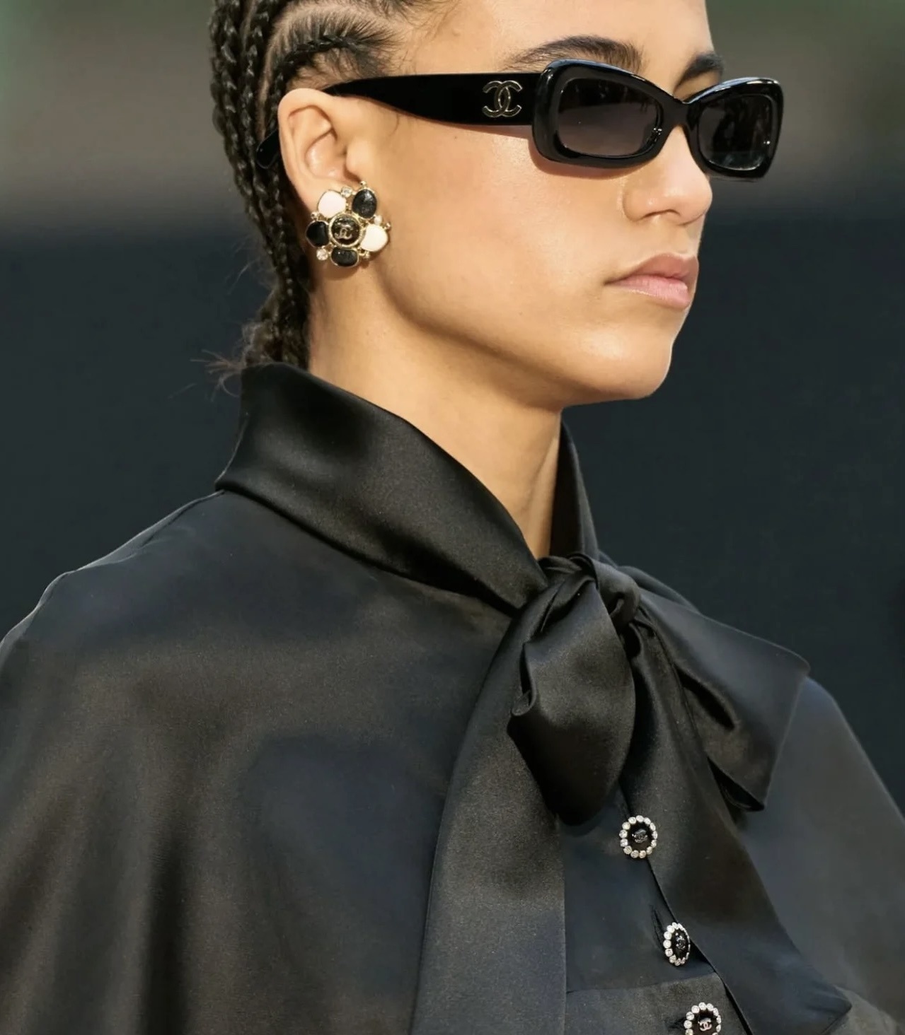 Chanel Camellia Black & Pink Earrings – Iconic Flower Studs