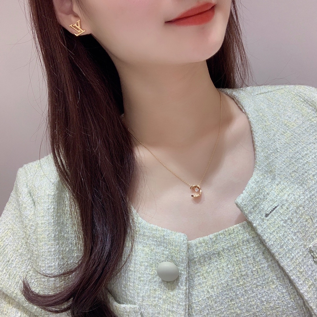 Chanel Gold Lucky Charms Necklace – Designer Elegance