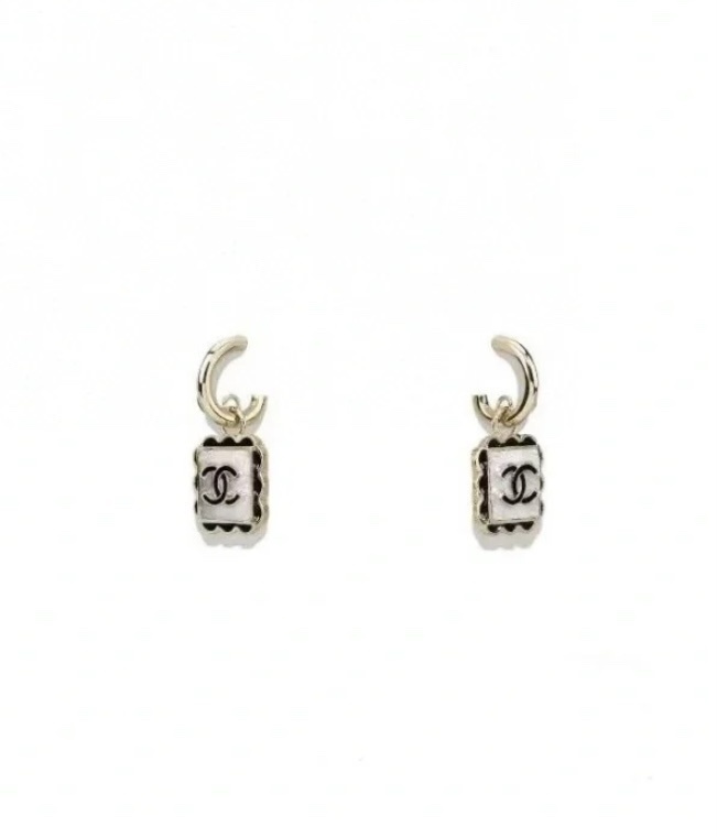 Chanel Silver Square CC Drop Earrings – Designer Style