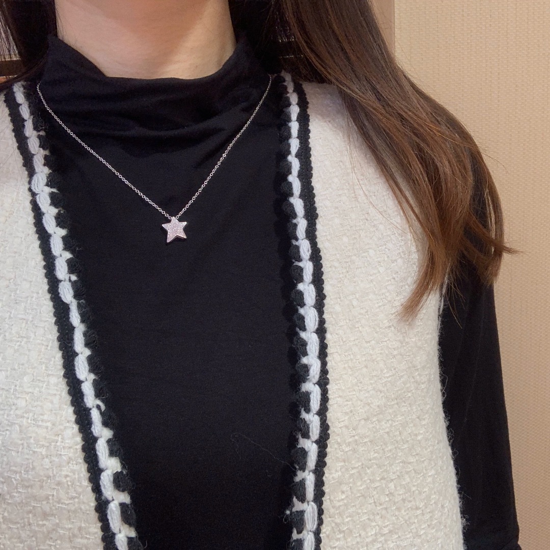 Chanel Silver Star Crystal Pendant Necklace – Delicate Sparkle