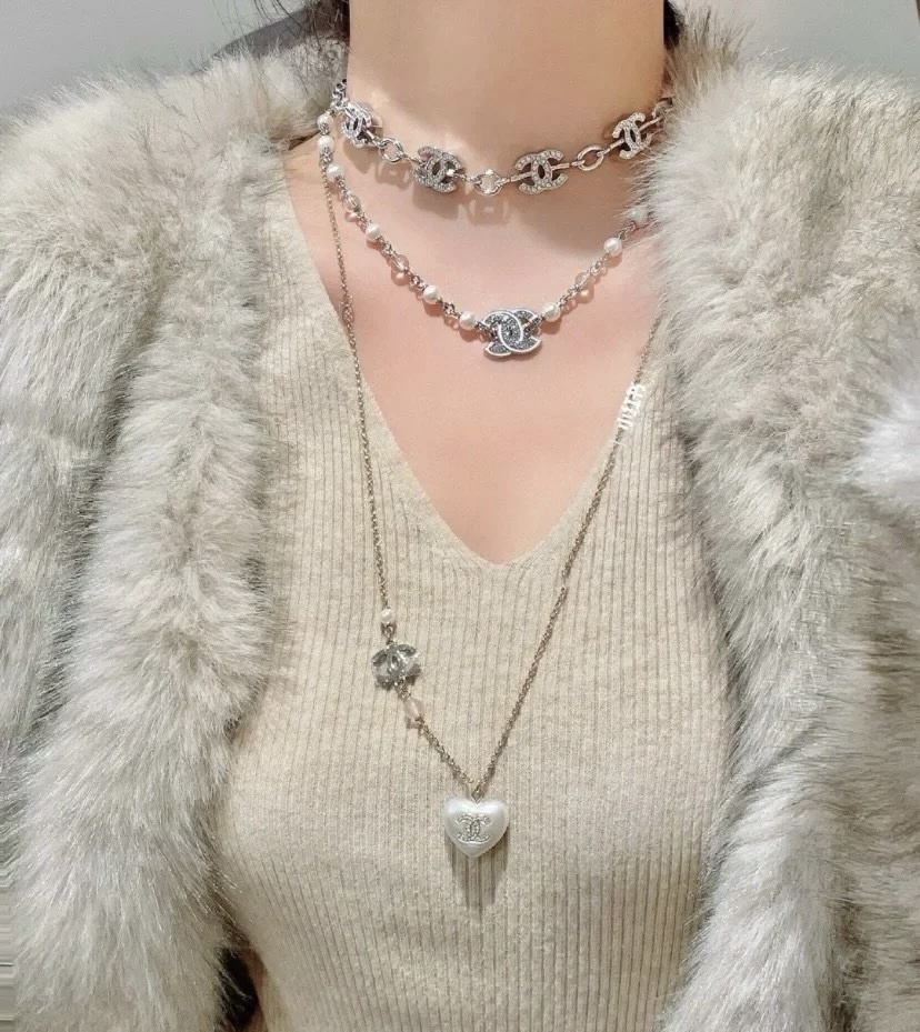 Chanel Silver CC Layered Necklace – Chanel Silver CC Logo Layered