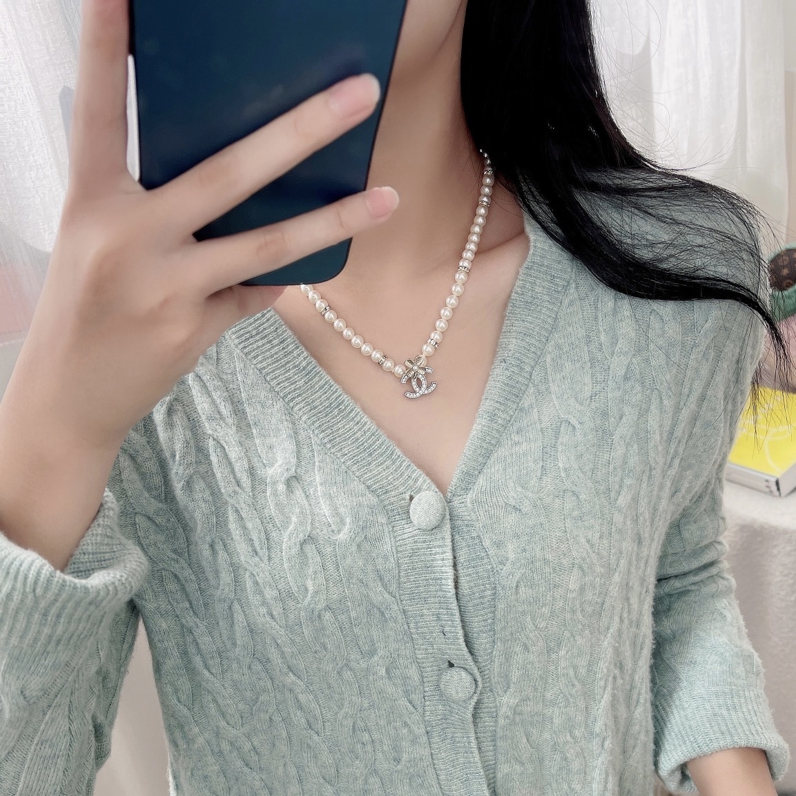 Chanel Pearl CC Logo Pendant Necklace – Silver Finish