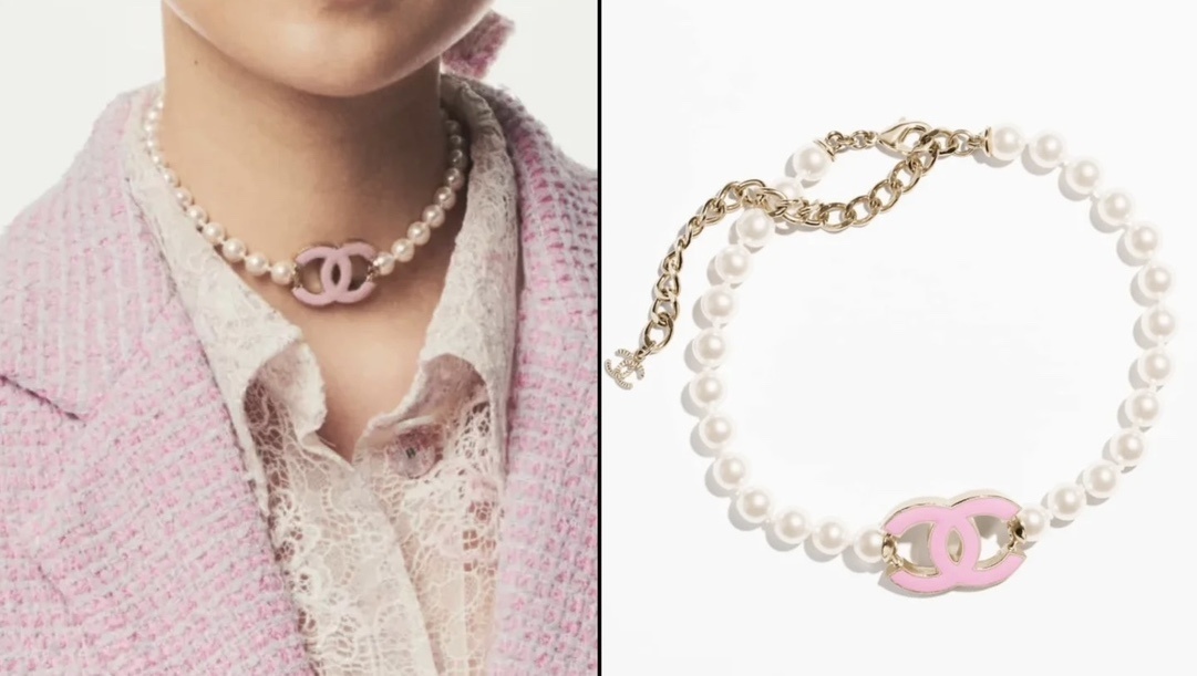 Chanel Pink CC Pearl Necklace – Elegant Statement Piece